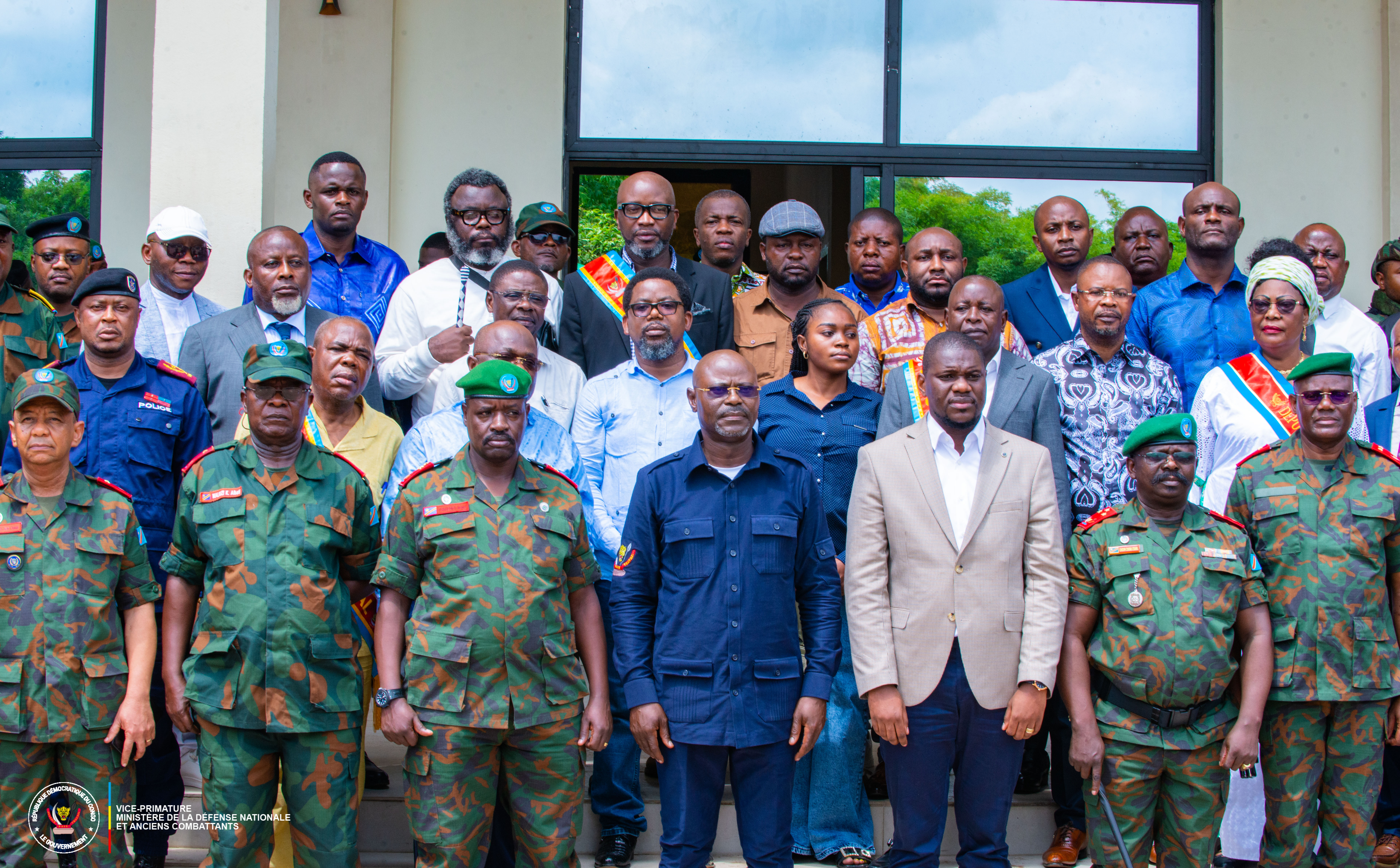 Au plus près des troupes : au Kongo Central, Guy Kabombo à l’épreuve du terrain face aux défis logistiques, sociaux et sécuritaires des FARDC 