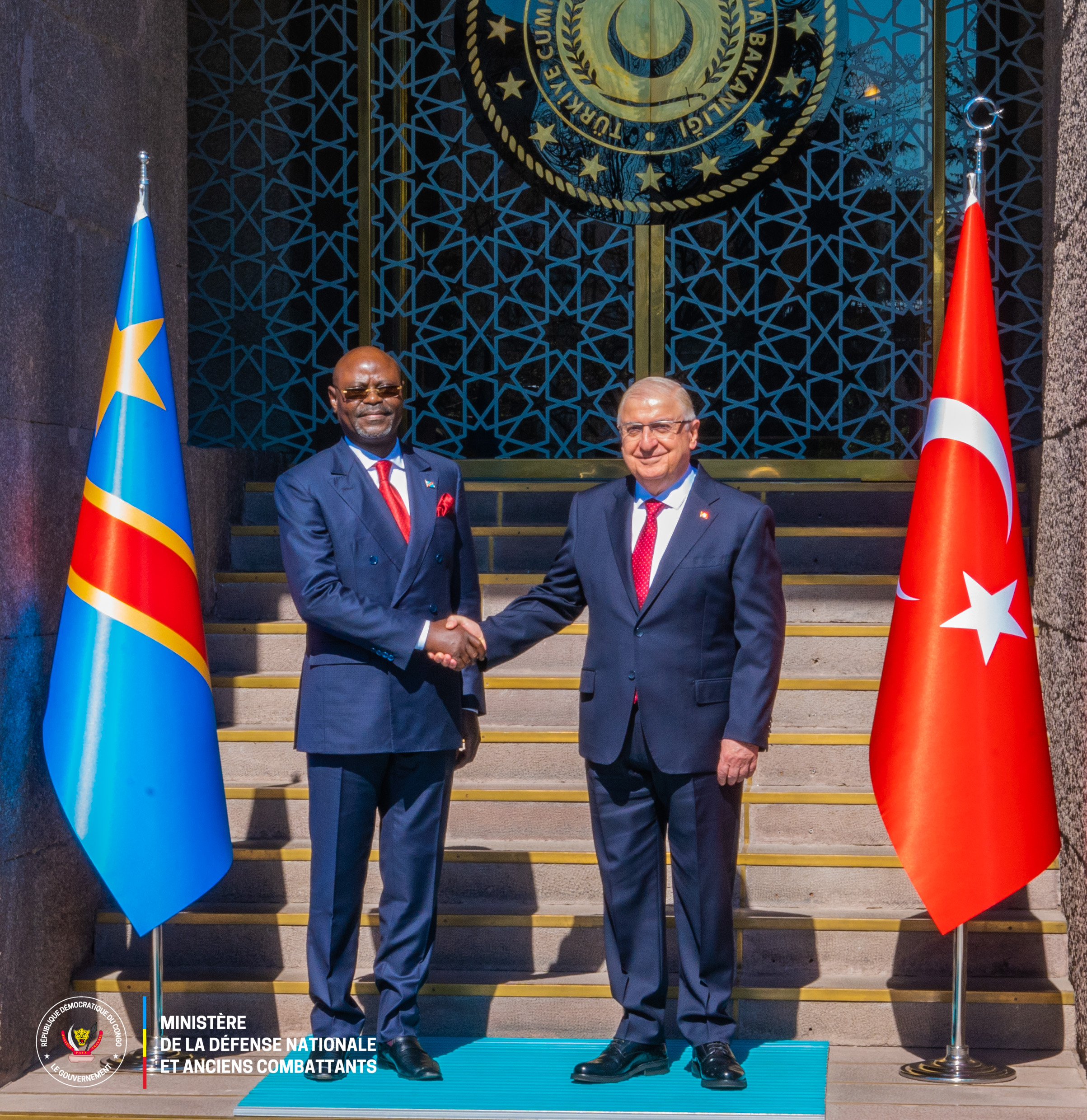 En visite à Ankara, le VPM Guy Kabombo Muadiamvita engage la RDC sur la voie d’un partenariat renforcé avec la Türkiye pour la formation, l’équipement et la transformation des Forces armées