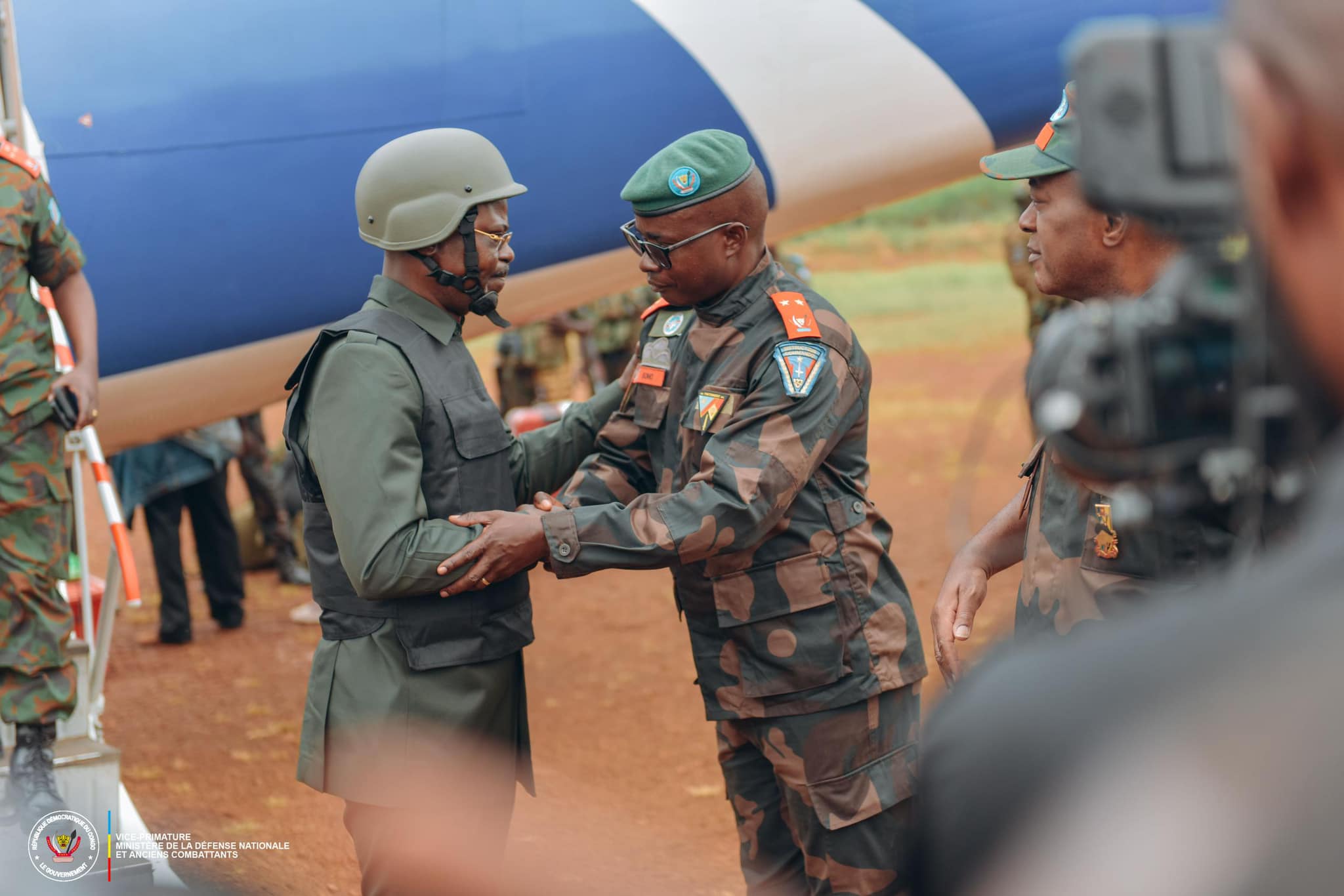 Est de la RDC : de Tchomia à Uvira, Guy Kabombo au cœur des zones rouges pour affirmer l’autorité de l’État 