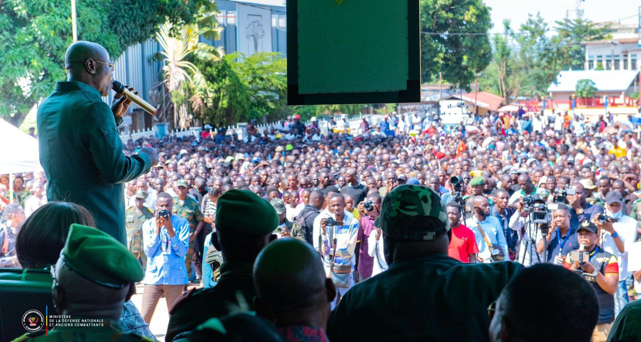 Grand-Kasaï : Guy Kabombo en campagne de mobilisation de la jeunesse pour renforcer les FARDC face aux menaces sécuritaires 