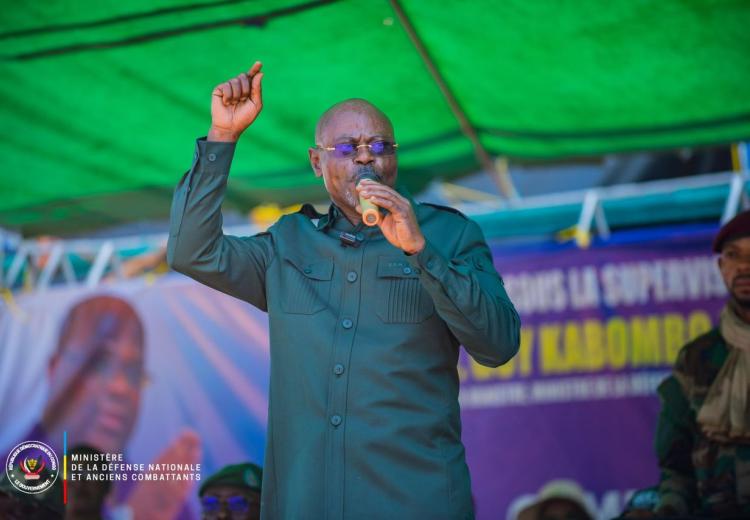 Grand-Kasaï : Guy Kabombo en campagne de mobilisation de la jeunesse pour renforcer les FARDC face aux menaces sécuritaires 